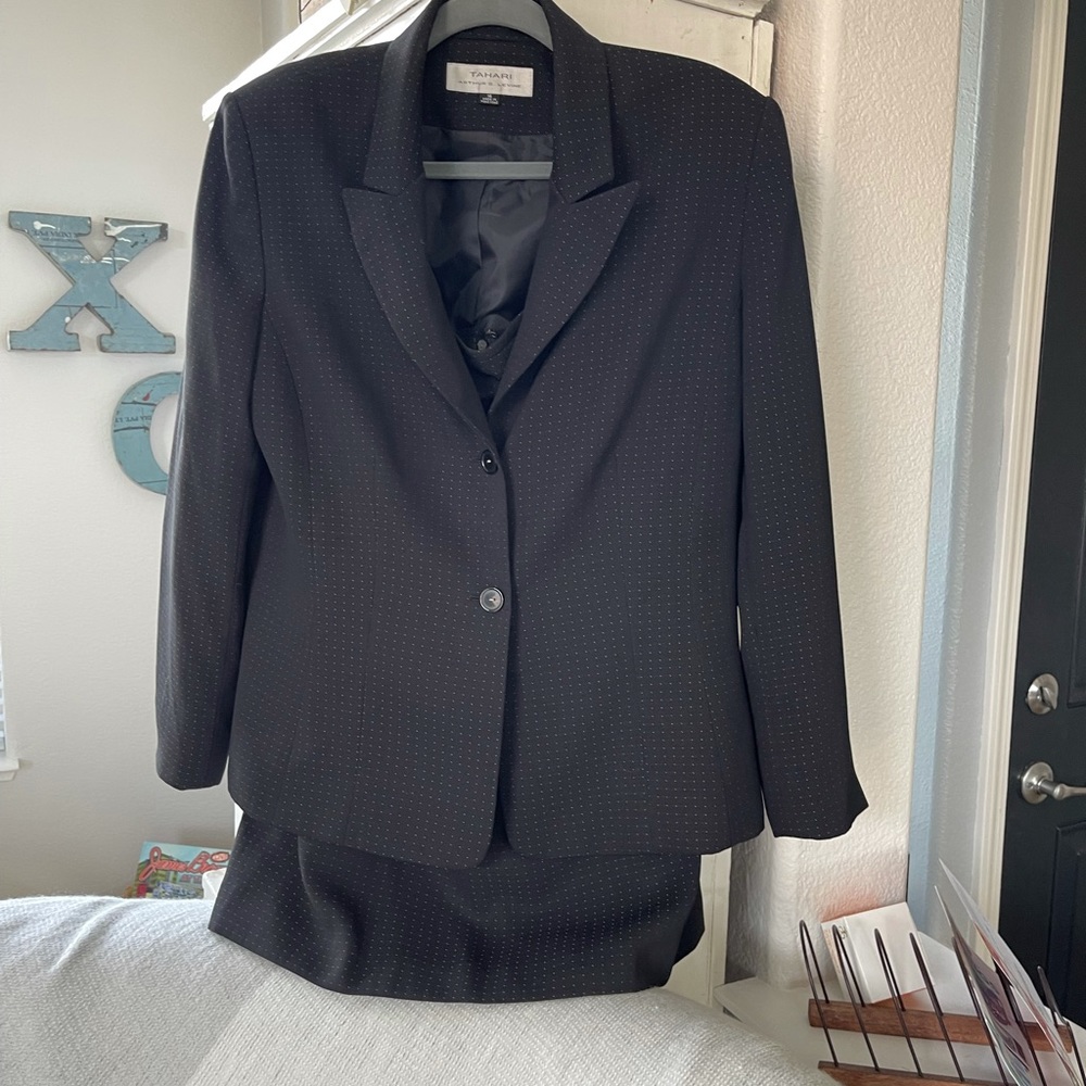 Beautiful Tahari suit with pencil skirt.
